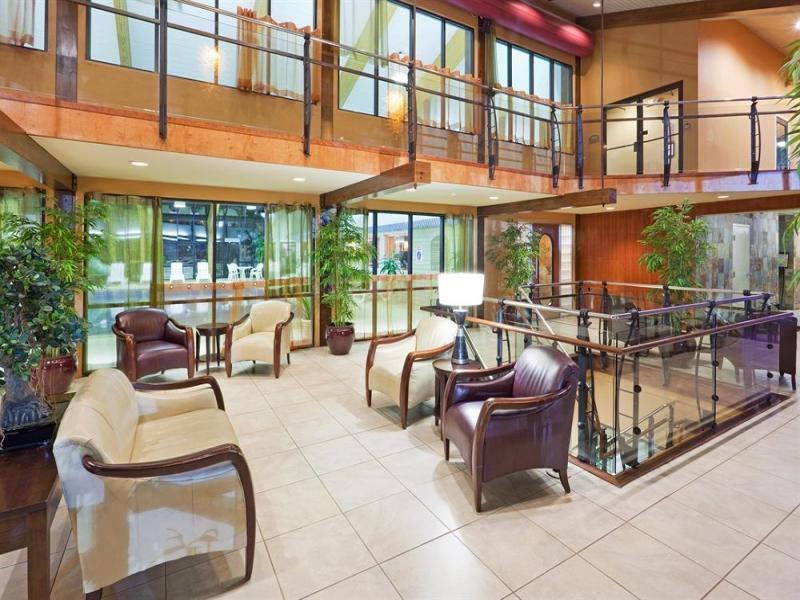 Holiday Inn Cape Cod - Hyannis By Ihg Exterior foto